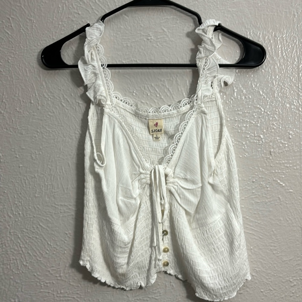 SUPER CUTE with some jeans and sandals- NEVER USED
